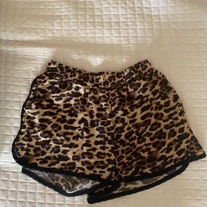 Leopard print Shorts Size Large